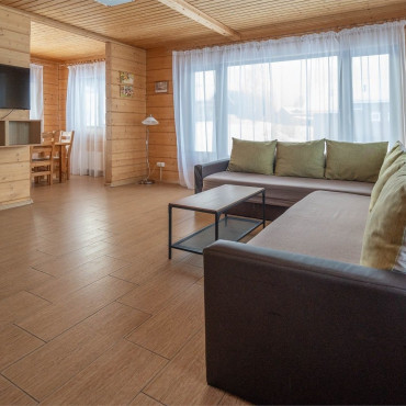 Коттедж "Рябиновая линия 8 мест"