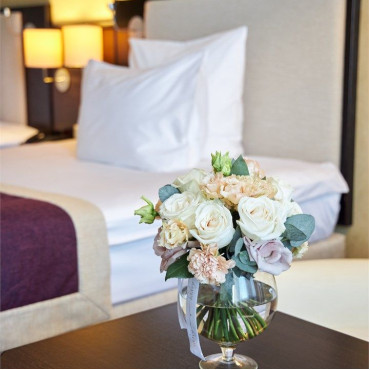 Номер "Стандарт с двумя кроватями и балконом | Вид на Неву"