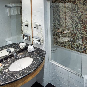 Номер "Полулюкс с террасой | Вид на город"