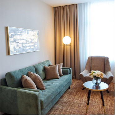 Номер "Двухкомнатный люкс с балконом | Вид на Неву"