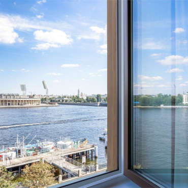 Номер "Студио с одной кроватью | Вид на Неву"