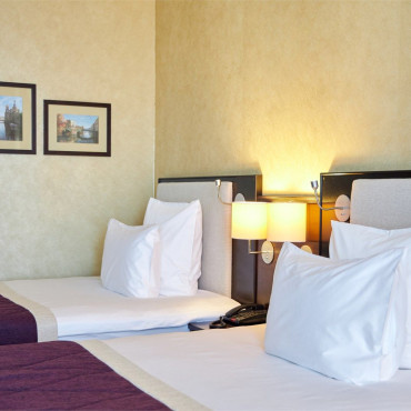 Номер "Стандарт с двумя кроватями | Вид на город"