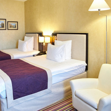 Номер "Стандарт с двумя кроватями | Вид на Неву"