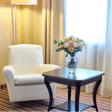 Номер "Стандарт с одной кроватью и балконом | Вид на город"