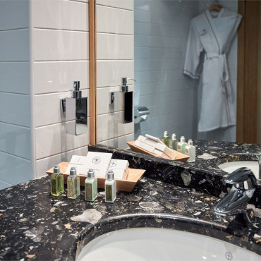 Номер "Стандарт с одной кроватью и балконом | Вид на город"