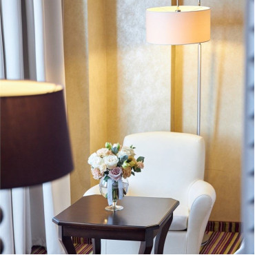 Номер "Стандарт с двумя кроватями и балконом | Вид на город"