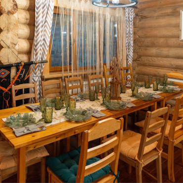 Коттедж "Коттедж "Дуб" Комфорт 10-12 персон"