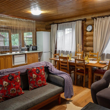 Коттедж "Коттедж "Груздь" Комфорт 6-8 персон"