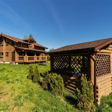 Дом "Дом большой с сауной, балконом и верандой 6+4"