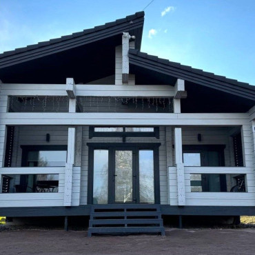 Дом "Дом из бруса с камином и баней из липы 4+2"