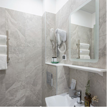 Номер "Модерн с мансардными окнами"