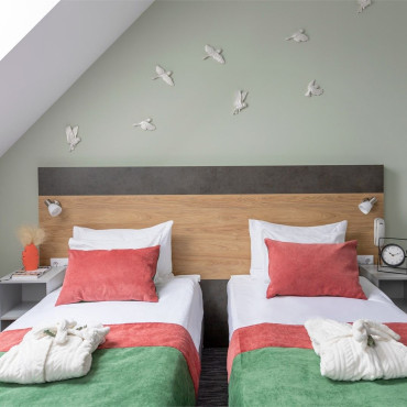 Номер "Классик с мансардным окном"