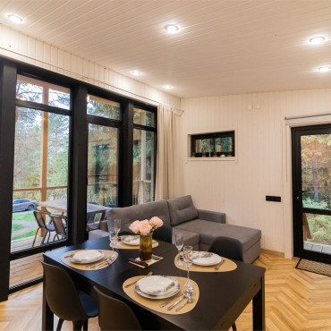 Номер "Номер с джакузи «Могучая ель»"