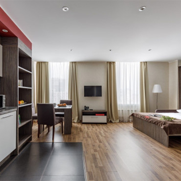 Номер "Семейный Люкс 2-х комнатный (2 двуспальные кровати-трансформеры)"