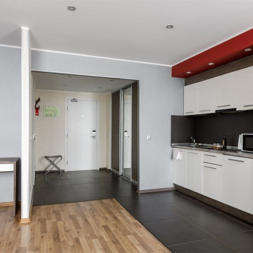 Номер "Семейный Люкс 2-х комнатный (2 двуспальные кровати-трансформеры)"