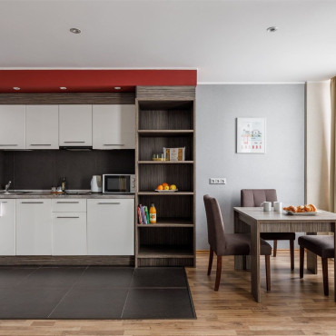 Номер "Семейный Люкс 2-х комнатный (2 двуспальные кровати-трансформеры)"