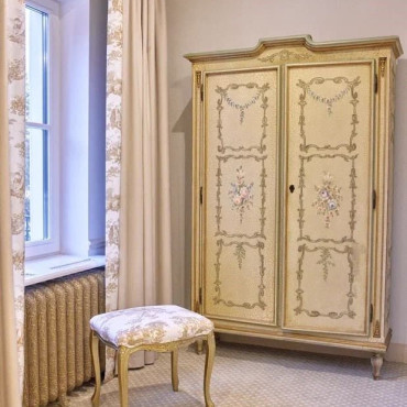 Номер "Императорский двухкомнатный люкс с террасой и видом на реку"