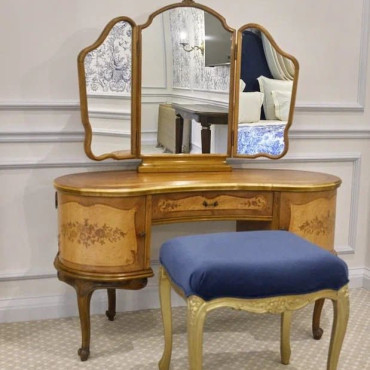 Номер "Королевский двухкомнатный люкс с террасой и видом на реку"