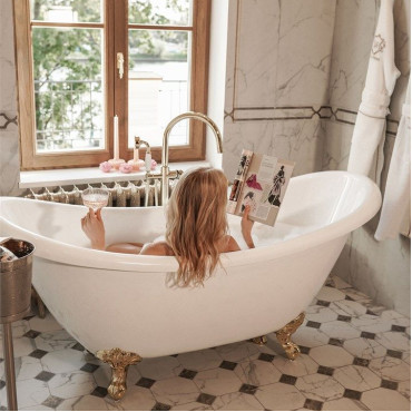 Номер "Королевский двухкомнатный люкс с террасой и видом на реку"