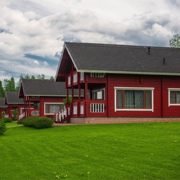 Коттедж "Рябиновая линия 8 мест"