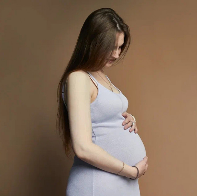 Авторская студийная фотосессия для беременных в Москве