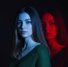 Фотосессия Игра со светом в студии в Москве