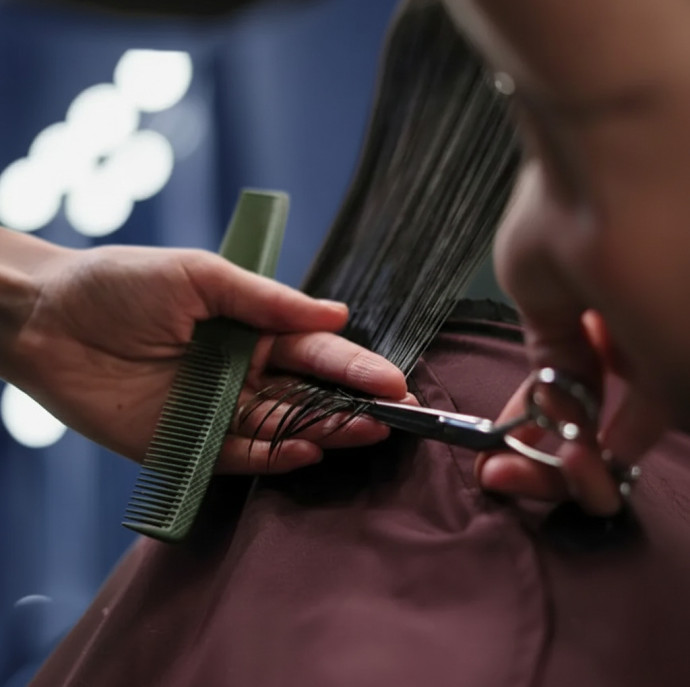 Женская стрижка в Москве