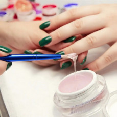 Маникюр с покрытием гель лак и уходом для рук в Москве