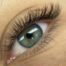 Наращивание ресниц в Москве