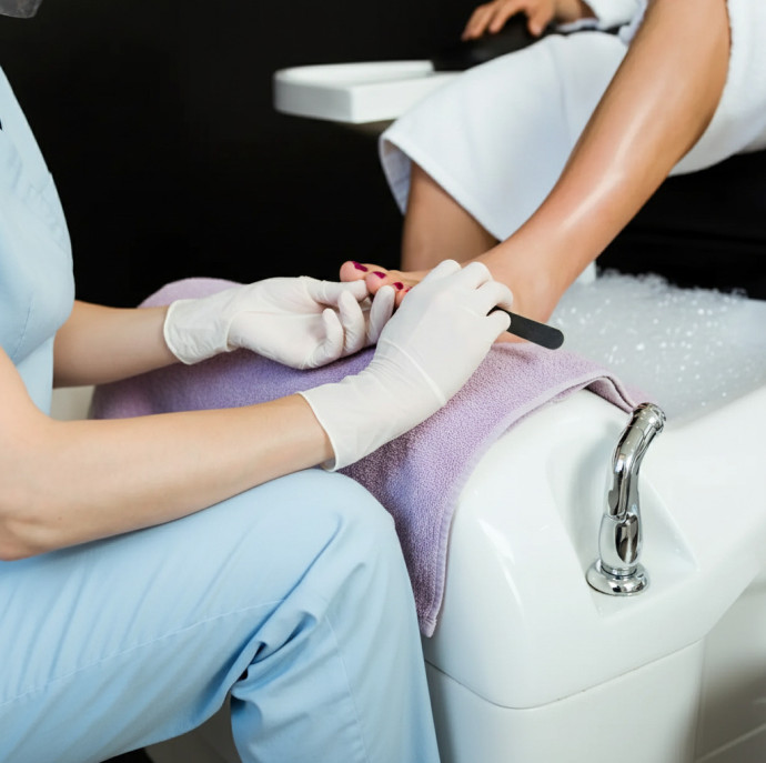 Педикюр без покрытия в Москве