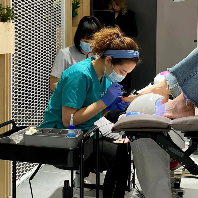 Педикюр без покрытия в Москве