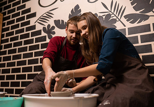 Свидание в гончарной мастерской в Москве