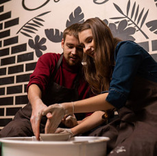 Свидание в гончарной мастерской в Москве