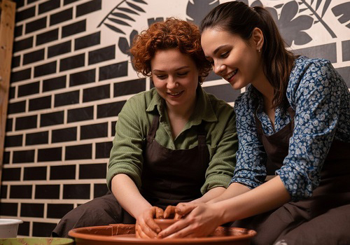 Свидание в гончарной мастерской в Москве