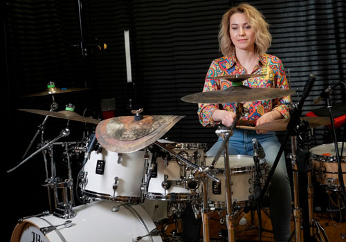 Мастер-класс по игре на барабанах в Москве