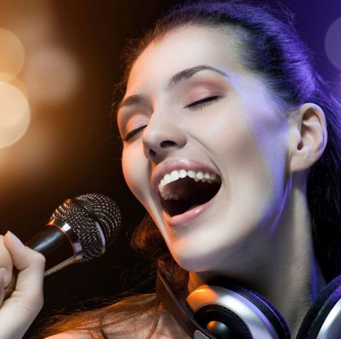 Занятие вокалом в Москве