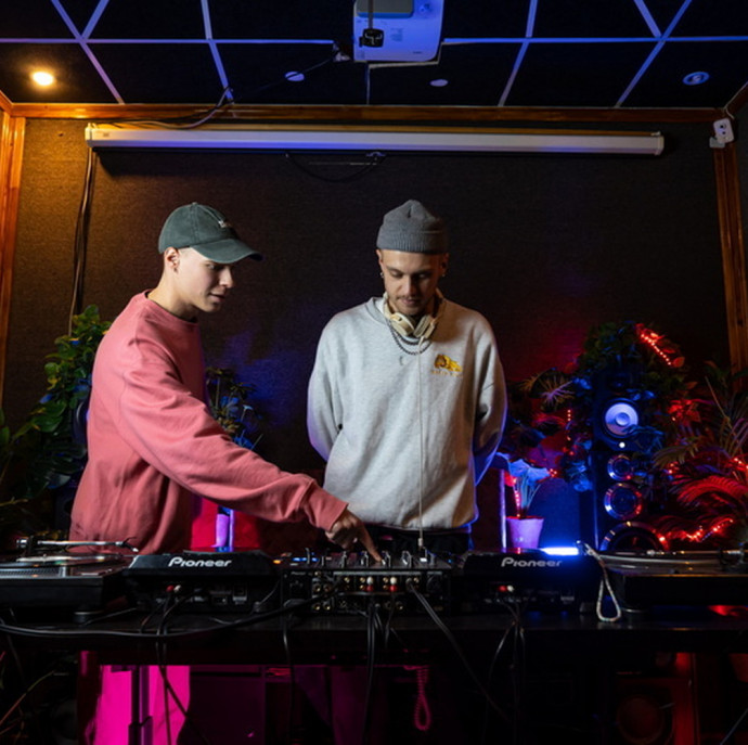 Мастер-класс по диджеингу в Москве