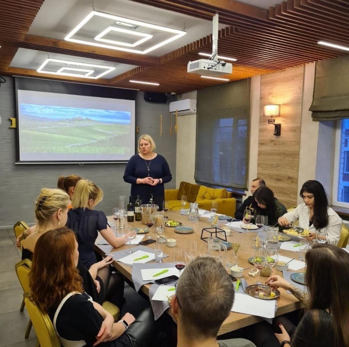 Дегустации вин Вкусотеррия в Москве