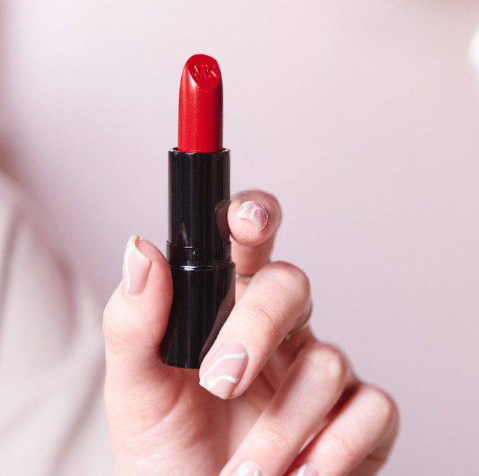 Изготовление косметики в лаборатории Makeup Kitchen в Москве