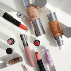 Изготовление косметики в лаборатории Makeup Kitchen в Москве