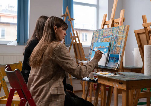 Рисование картины на холсте в Москве