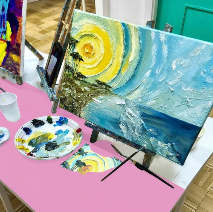 Совместное рисование картин на холсте в Москве