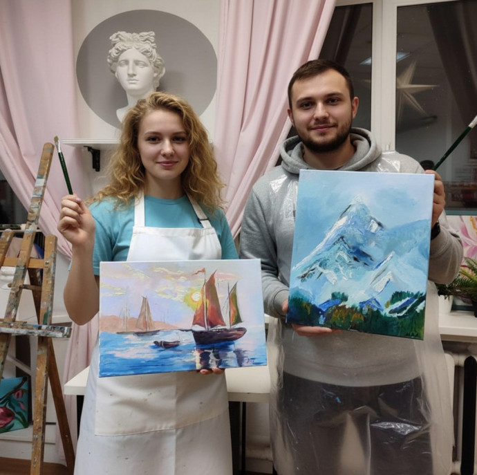 Совместное рисование картин на холсте в Москве