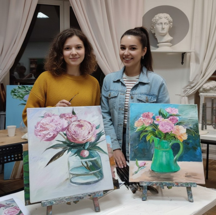 Совместное рисование картин на холсте в Москве