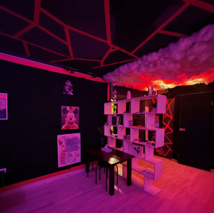 Создание музыки и продвижение треков в студии звукозаписи в Москве