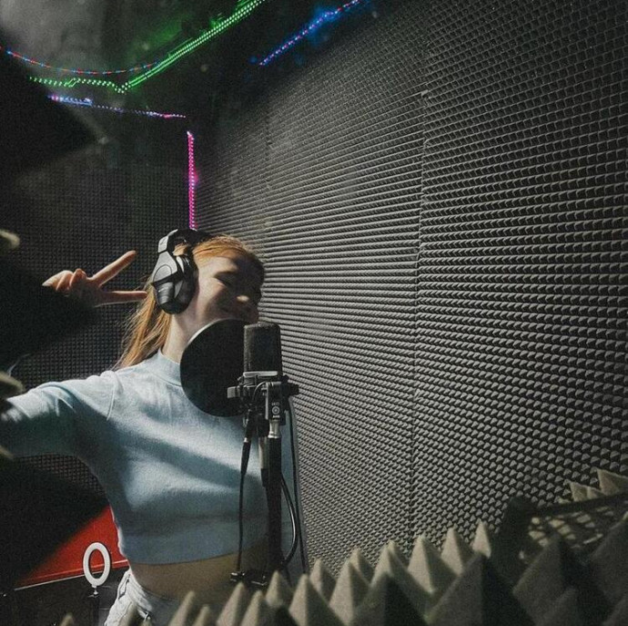 Создание музыки и продвижение треков в студии звукозаписи в Москве