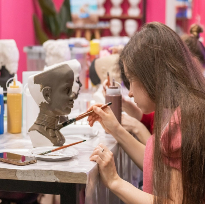 Мастер-класс по росписи гипсовых кашпо в Москве