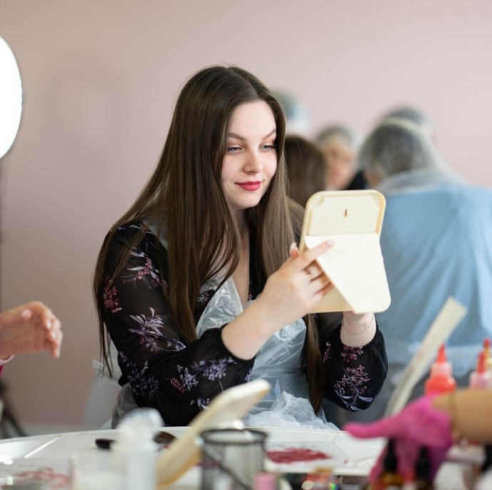 Изготовление губной помады в Москве