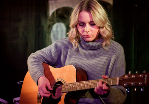 Обучение игре на муз инструментах в Москве