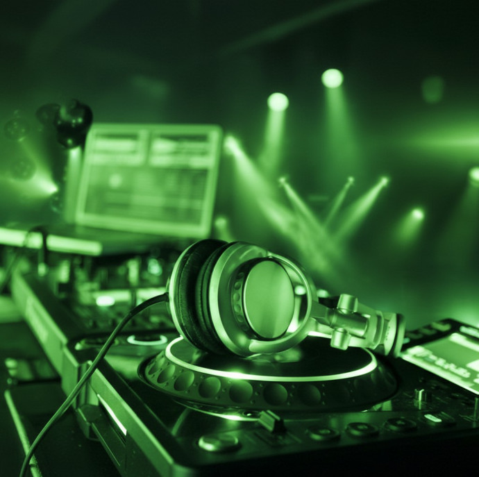 Создание электронной музыки в Москве